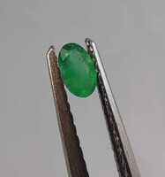 Smaragd - 0,17 ct, 4,8x3x1,9 mm (4121) - nagyon szép szín!