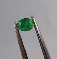 Smaragd - 0,2 ct, 4x3,2x3 mm (4122) - nagyon szép szín!