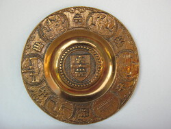 Réz fali dísz tál Budapest címerével és épületeivel