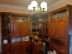 Sarok szekrény bár pulttal