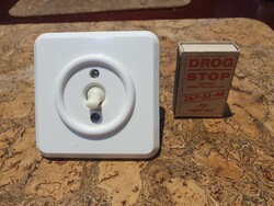 Retro bakelit foszforeszkáló villanykapcsoló újszerű fluoreszkáló