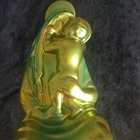 Zsolnay : Madonna a gyermek Jézussal