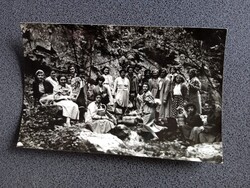 D206105  Fotó - Csoportkép - A Cuha völgyében- 1958 debreceni iskoláslányok
