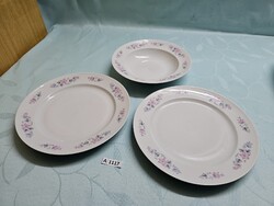 A1117 Alföldi virág mintás tányérok 2 lapos, 1 mély, 24 és 22 cm