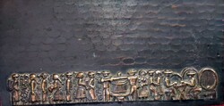 Zsűrizett Tevan Margit ? Iparművész iparművész bronz doboz.10x20 cm.