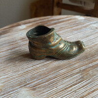 Szép antik réz cipő fogpiszkáló tartó (3,9x7,8x3,3 cm)