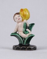 1U828 Antik miniatűr osztrák Keramos kerámia figura 4.6 cm
