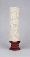 1U829 Régi keleti csont szobor fa talapzaton 16.8 cm