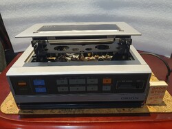 Retro hordozható Orion videómagnó VP-10 szocreál videó kazetta film