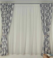 Elegáns függönyszett voile és sötétítő kombinációval