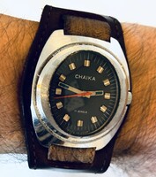 Ritkább ovális tokozású Chaika karóra! Hibátlan számlap! Pontos. Pilóta szíjjal.  37 mm tokátmérő
