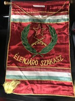 Katonai hímzett selyem zászló