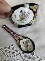 Tündéri Kinai porcelán rizses tál kanállal.