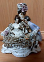 Liciten egy Alba Júlia porcelán.
