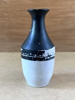 GORKA LÍVIA (1925-2011) JELZETT, FEKETE FEHÉR SZÍNŰ, RETRO KERÁMIA VÁZA 20.5 CM