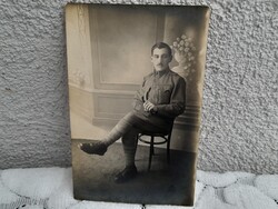 V.h. katona fotó
