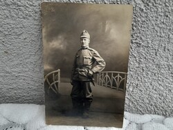 V.h. katona fotó