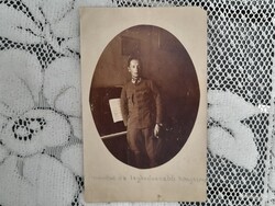 V.h. katona fotó