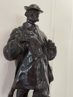 Beszédes János ritkán előforduló bronz szobor vadász a kutyájával