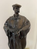 Beszédes János bronzszobor pipáját Tömő