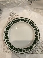 Zöld borostyán vagy szőlő leveles Meisseni kardos  süteményes porcelán