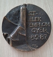 Győr Szent Lélek Templom jelzett bronz plakett  1985 - 1987   8,3 cm