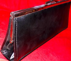 ELEGANCIA MINŐSÉG ! gyönyörű fémcsatos fekete bőr JANE SHILTON női kézitáska hibátlan 26 x 12 x 5 cm