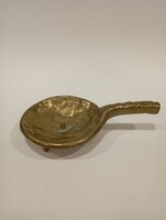 Sárgaréz vagy bronz gyertyatartó