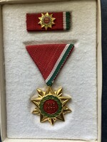 Felszabadulási Jubileumi Emlékérem - kitüntetés miniatűrrel dobozában