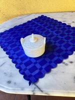 Antik tejüveg fedeles sótartó 10,5x7 cm.
