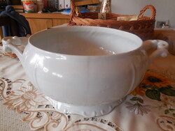 Zsolnay fehér , barokkos leveses tál