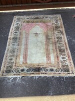 Antik kézi csomózású selyem perzsa imaszőnyeg 162x121 cm.