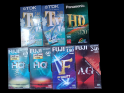 7db Bontatlan VHS - Videókazetta Csomagolàsàban