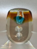 Jelzett gyönyörű üveg levélnehezék igen ritka kézműves alkotás egyedi minta buborékokkal