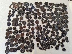 Vintage vegyes ruhagombok, 280 db egyben