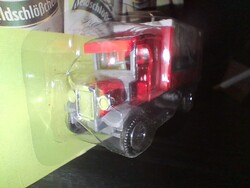Oldtimer kisautó modell