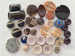 Vintage vegyes ruhagombok, 32 db egyben
