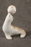 Porcelán labdázó fóka 192