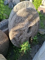 Antik malomkő