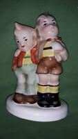 KÉPZŐMŰVÉSZETI VÁLLALAT porcelán figurapár - S. KEPES ÁGNES formaterv FIÚK / MAX ÉS MÓRITZ HIBÁTLAN