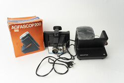 Retró AGFA diavetítő és Polaroid Fényképezőgép / Régi