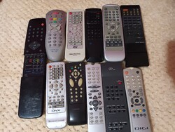 11 db retro régi távirányító csomag egyben