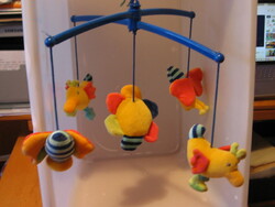 Baba ágy fölé akasztható mobil nézegető méhecskékkel