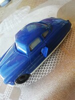 Játék autó a képeken látható állapotban