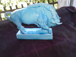 Zsolnay alapmázas  porcelán   bika  23 cm X 16 cm