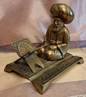 Réz basa szobor, iszlám imádkozó szobor (M5568)