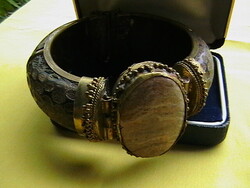 Impozáns keleti karperec 2.