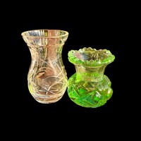 2 db régi kis váza, ibolya vázák.  Méretük 6 és 8 cm magas,  2 db vintage mini váza, ibolya vázák
