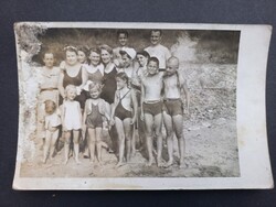 Régi fotó- képeslap - családi fürdőruhás kép 1938-ból