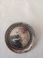 Régi iparművészeti bross / kitűző   ötvös munka ezüstözött réz  Jónás és a cethal??